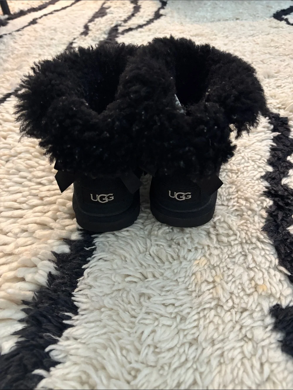 UGG mini bailey